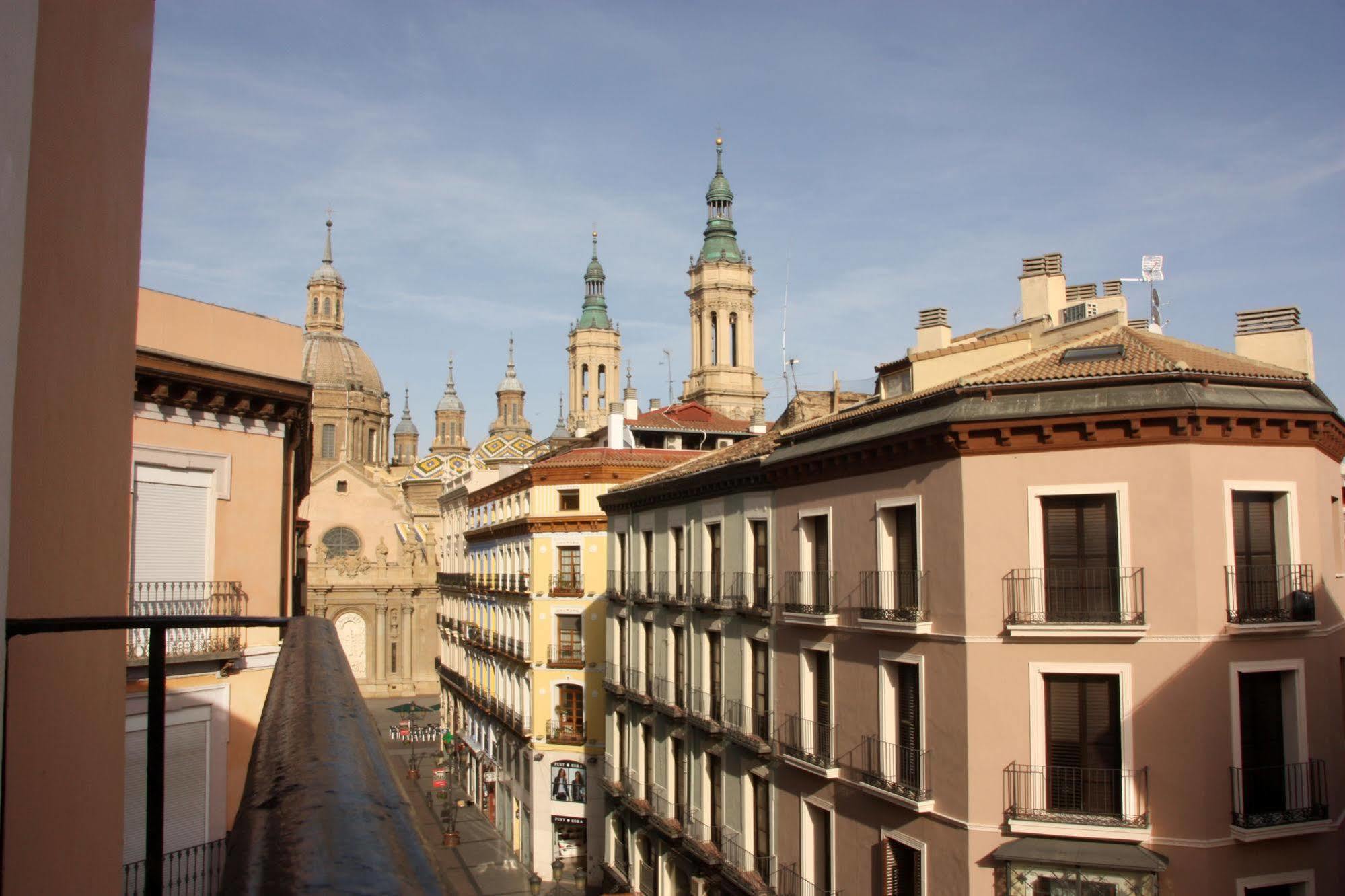 Dos Torres Pilar Suites- Balcones Con Vistas A La Ciudad ซาราโกซา ภายนอก รูปภาพ